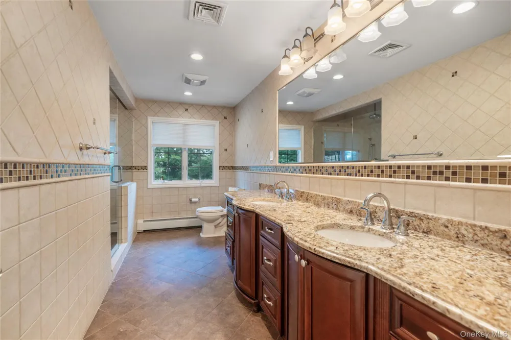 20 Stirrup Lane Muttontown, NY 11791