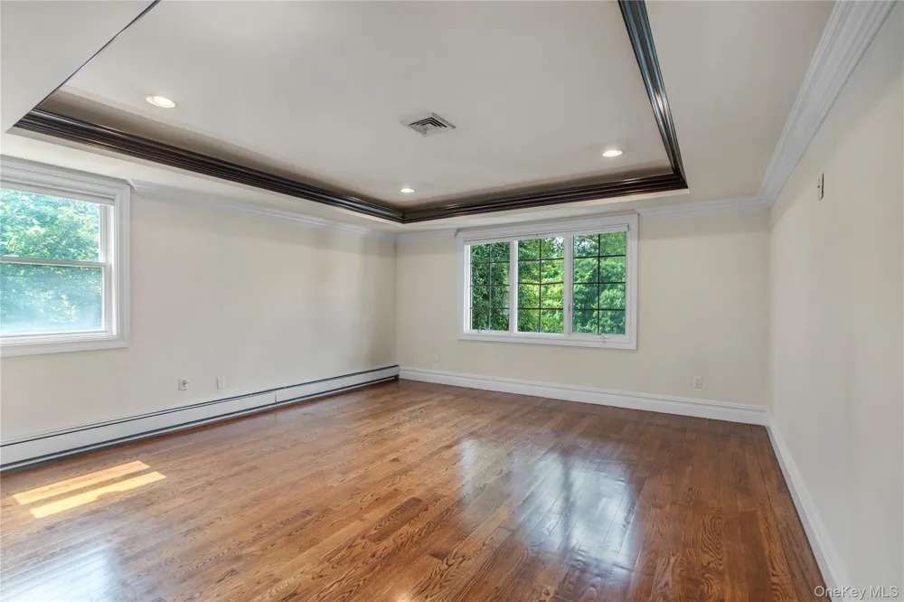 20 Stirrup Lane Muttontown, NY 11791
