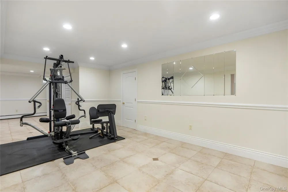 20 Stirrup Lane Muttontown, NY 11791
