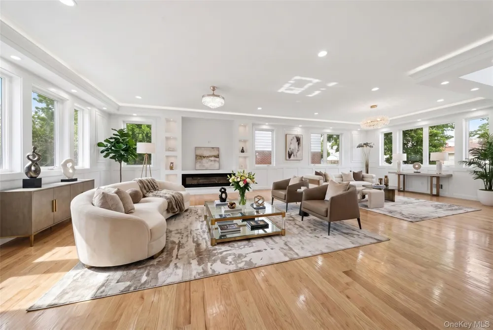 387 Sherbourne Road Valley Stream, NY 11580
