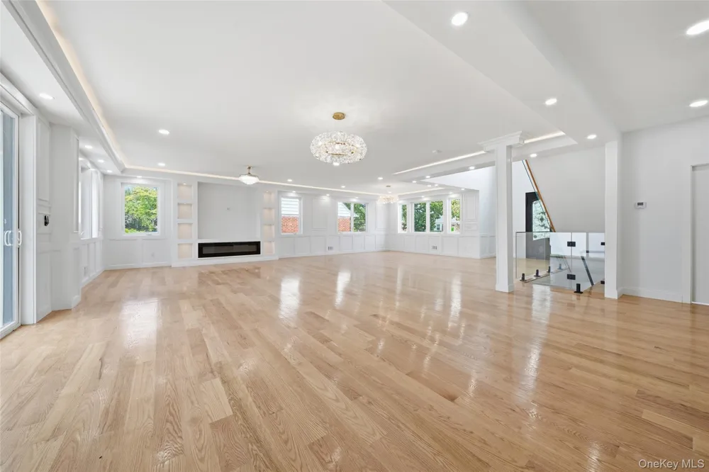 387 Sherbourne Road Valley Stream, NY 11580