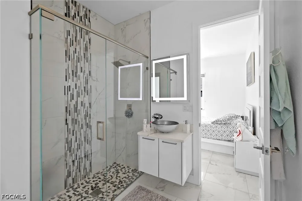 SE 16th Street Cape Coral, FL 33990