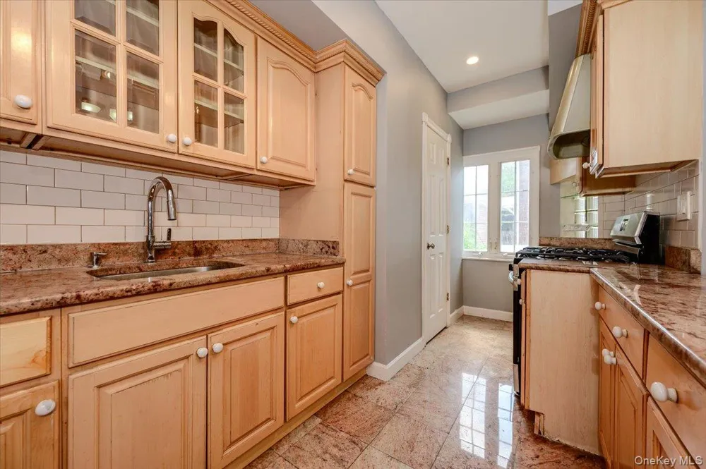 76-18 Utopia Parkway Fresh Meadows, NY 11366