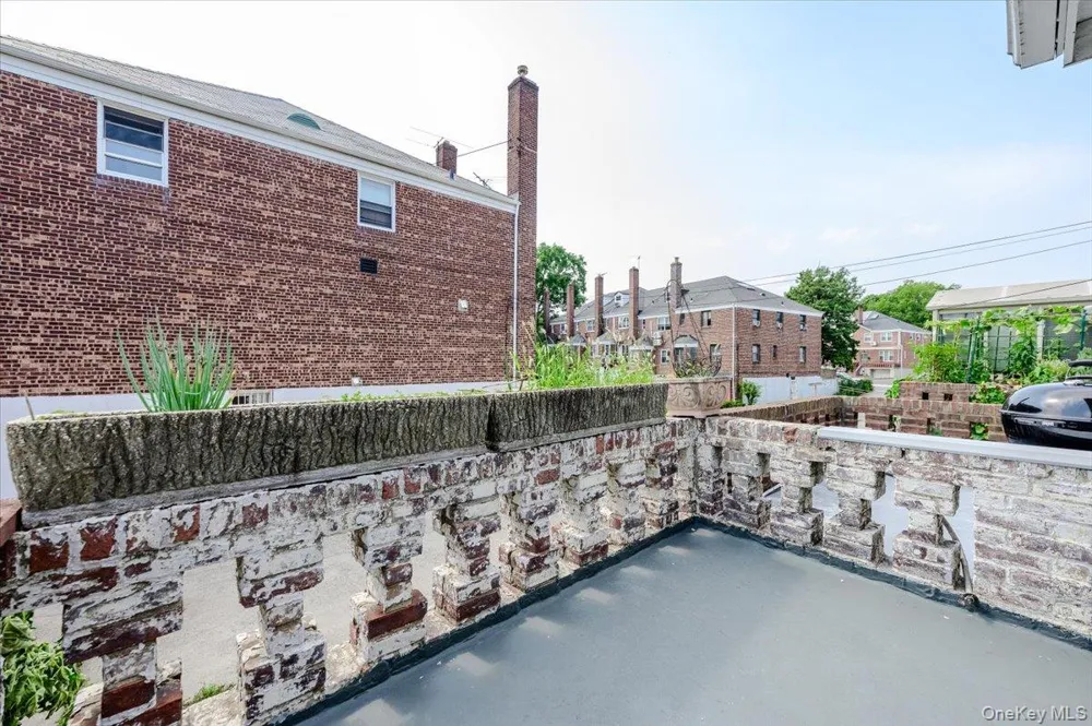 76-18 Utopia Parkway Fresh Meadows, NY 11366