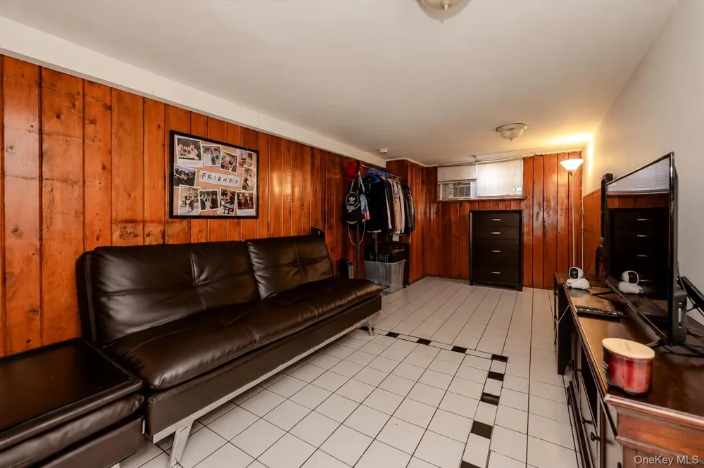 76-18 Utopia Parkway Fresh Meadows, NY 11366