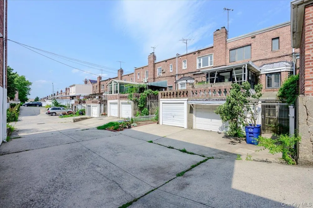 76-18 Utopia Parkway Fresh Meadows, NY 11366