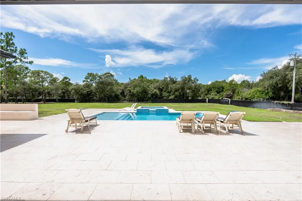 300 Montura Avenue Clewiston, FL 33440