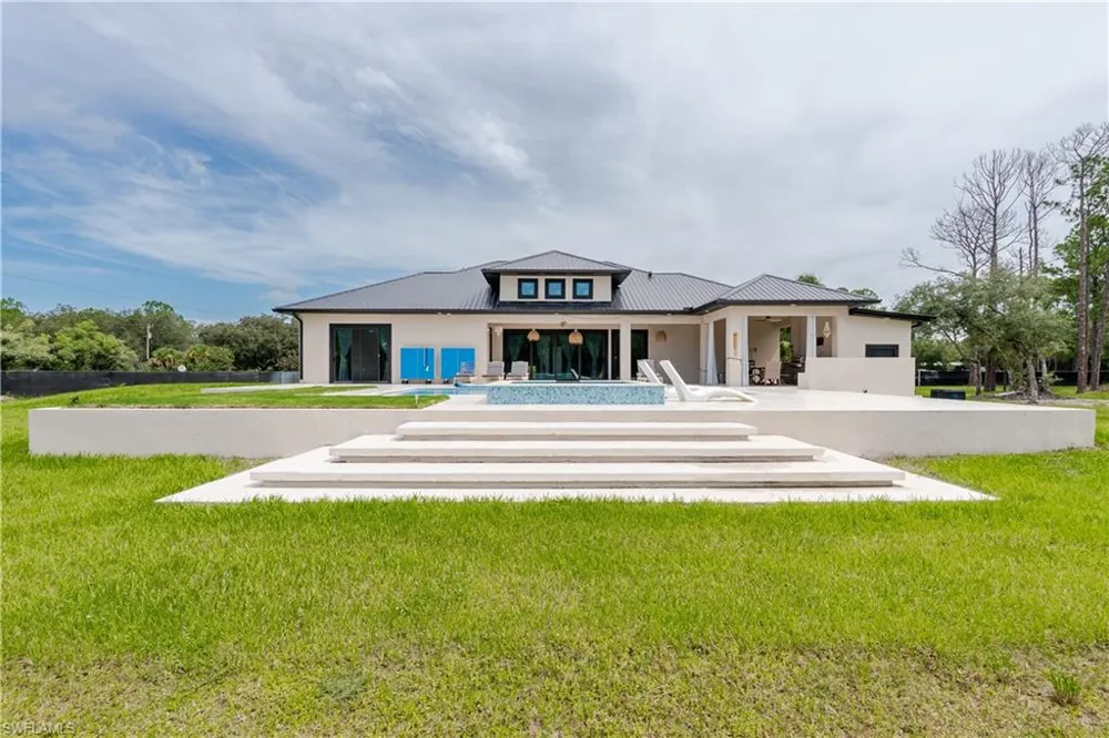 300 Montura Avenue Clewiston, FL 33440