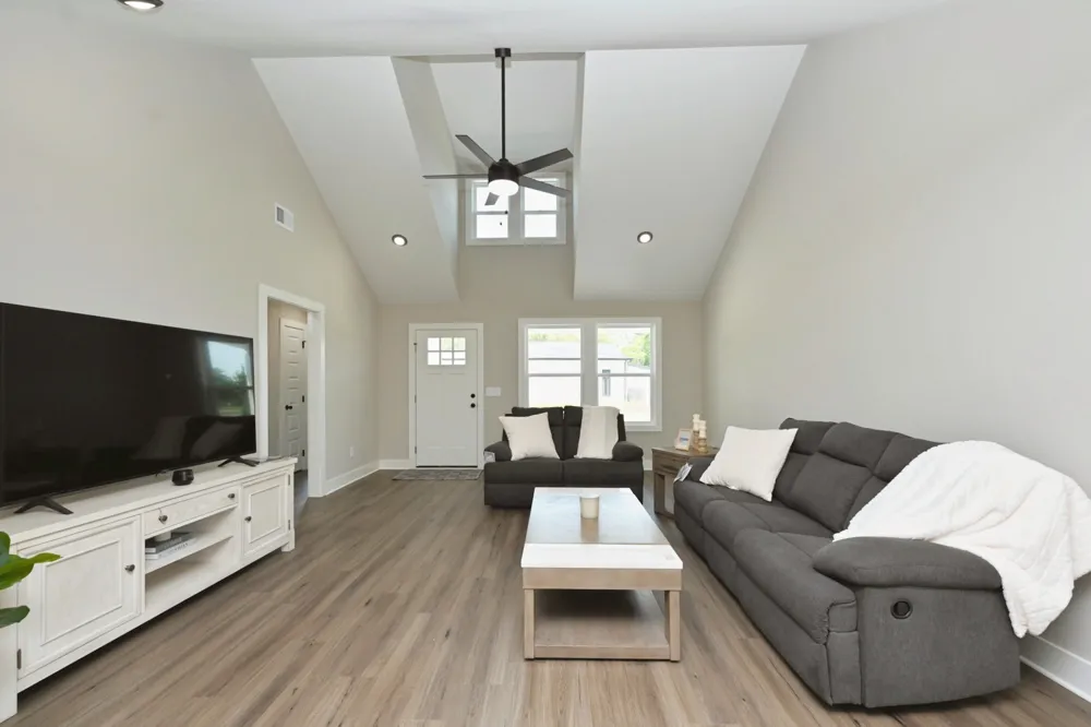 94 Donna Dr Hendersonville, TN 37075