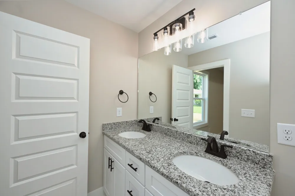 94 Donna Dr Hendersonville, TN 37075