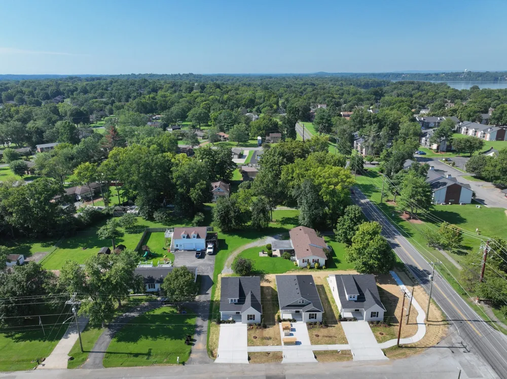 94 Donna Dr Hendersonville, TN 37075