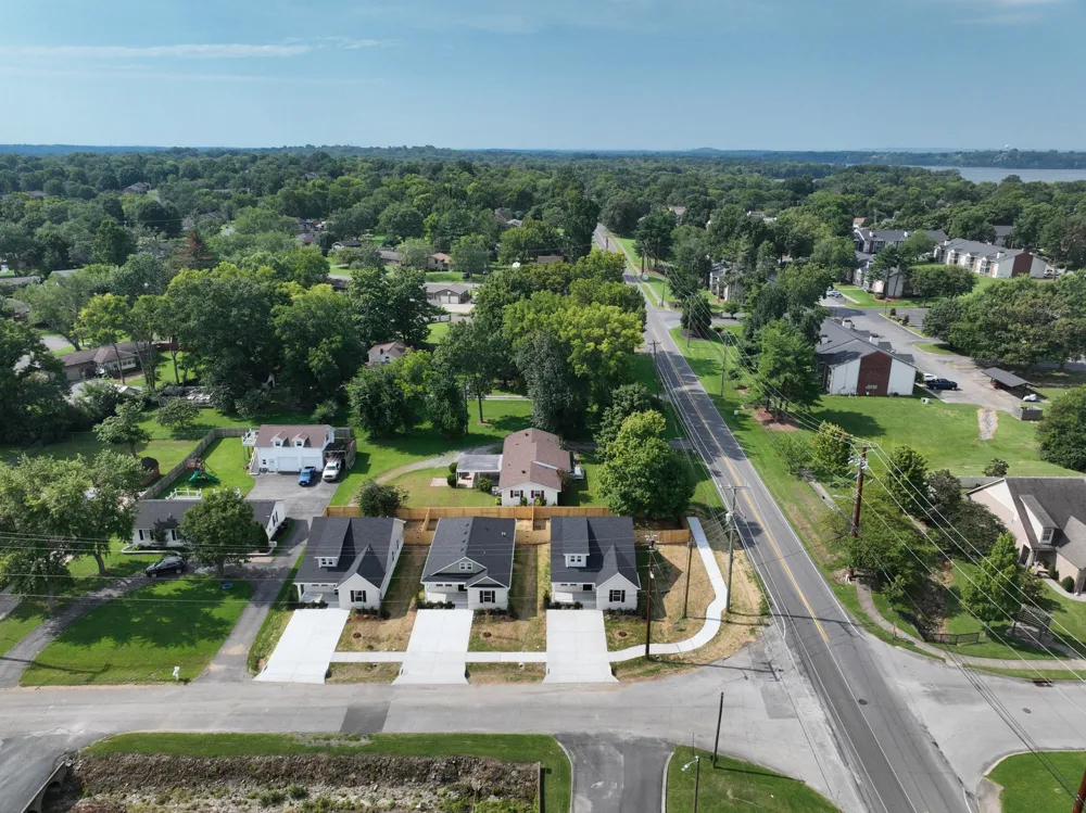 94 Donna Dr Hendersonville, TN 37075