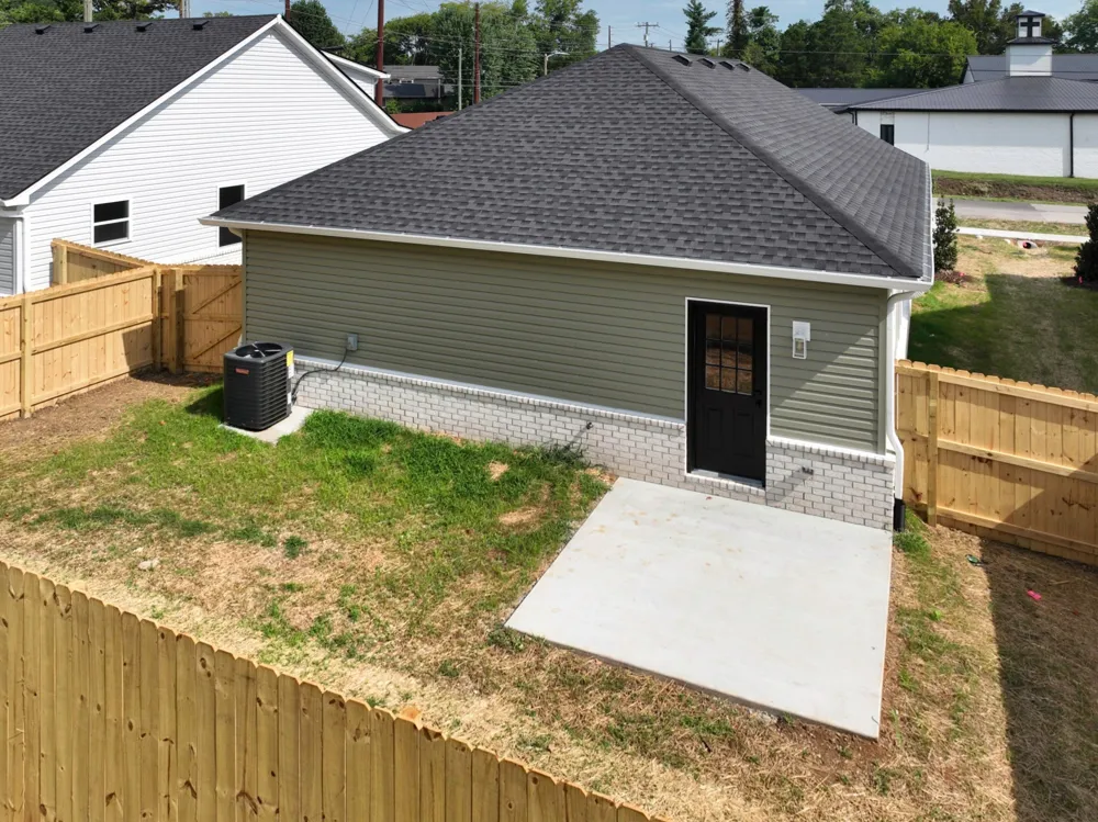 94 Donna Dr Hendersonville, TN 37075