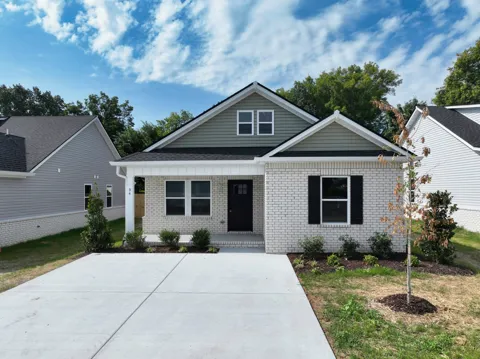 94 Donna Dr