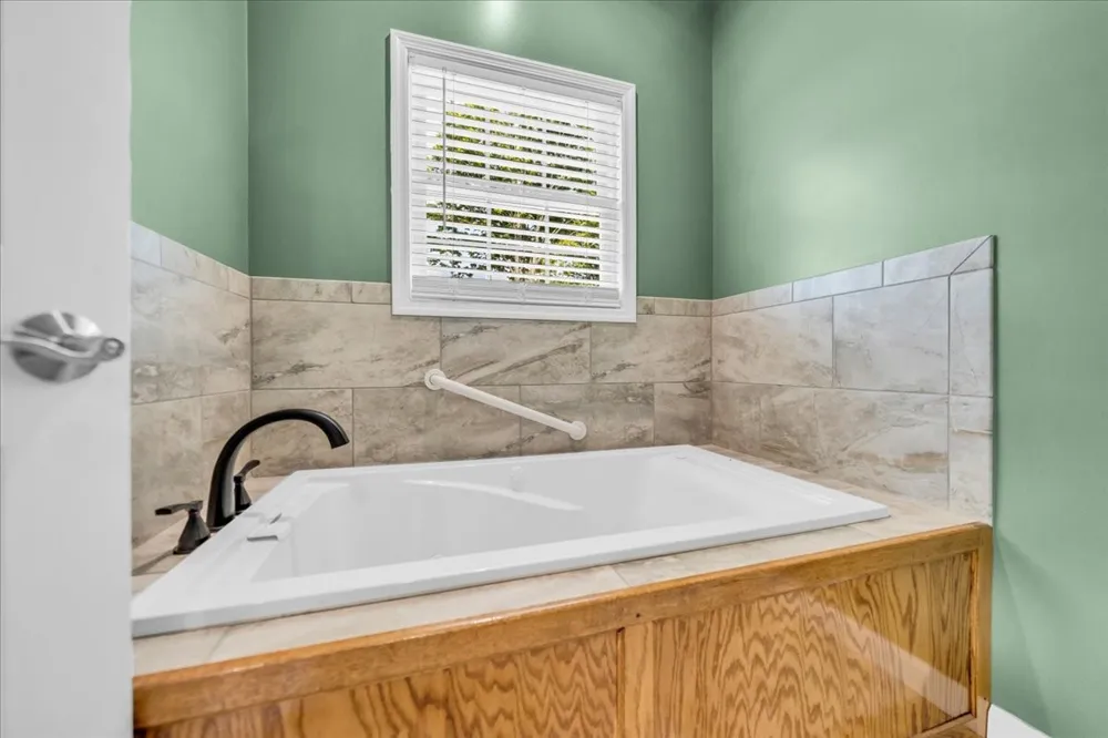 1981 Gossburg Rd Beechgrove, TN 37018