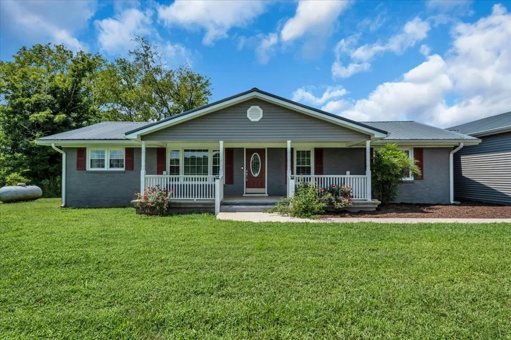 1981 Gossburg Rd Beechgrove, TN 37018