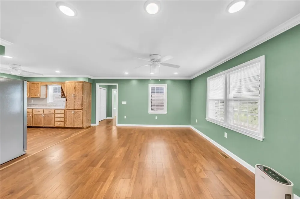 1981 Gossburg Rd Beechgrove, TN 37018