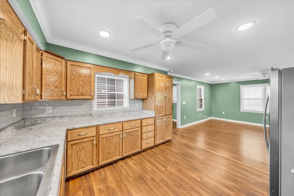 1981 Gossburg Rd Beechgrove, TN 37018