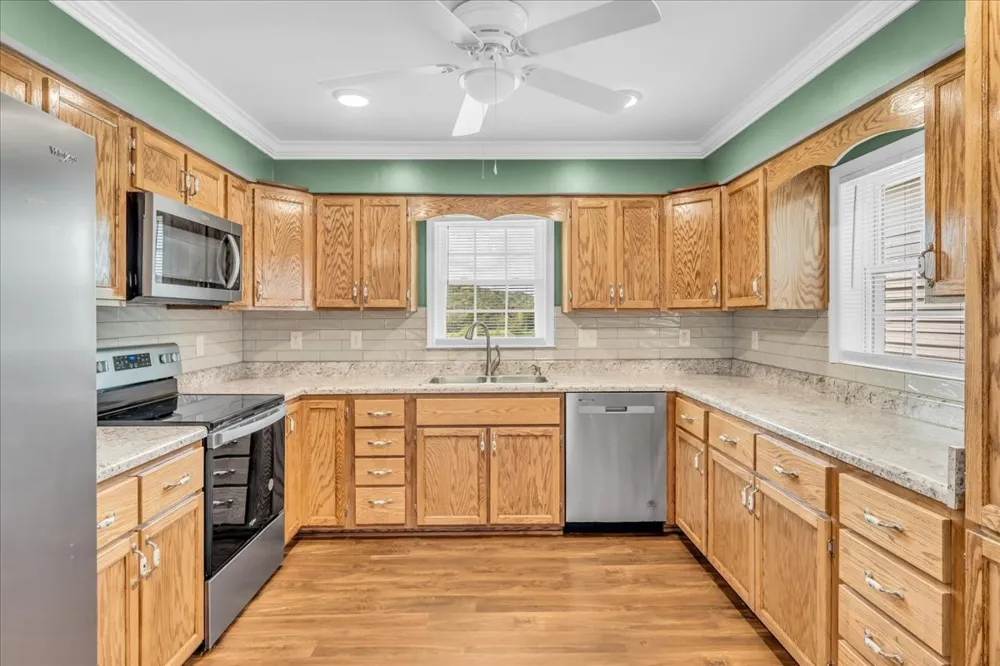 1981 Gossburg Rd Beechgrove, TN 37018