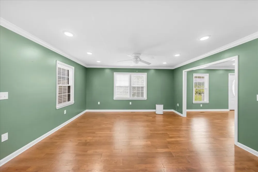 1981 Gossburg Rd Beechgrove, TN 37018