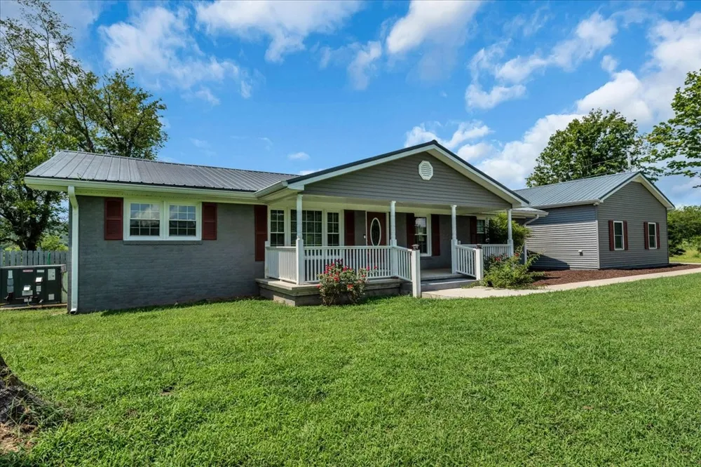 1981 Gossburg Rd Beechgrove, TN 37018