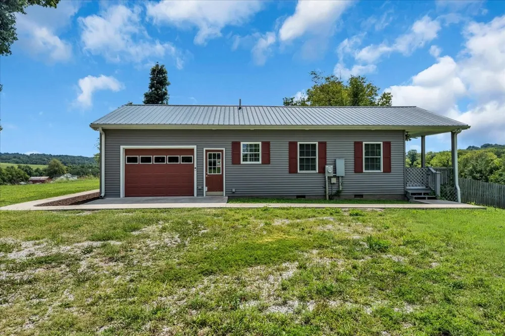 1981 Gossburg Rd Beechgrove, TN 37018