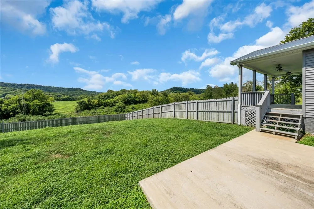 1981 Gossburg Rd Beechgrove, TN 37018