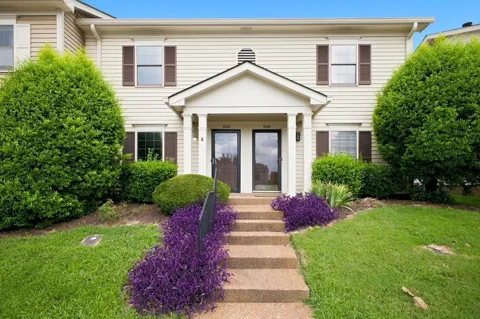 1035 Brentwood Pt