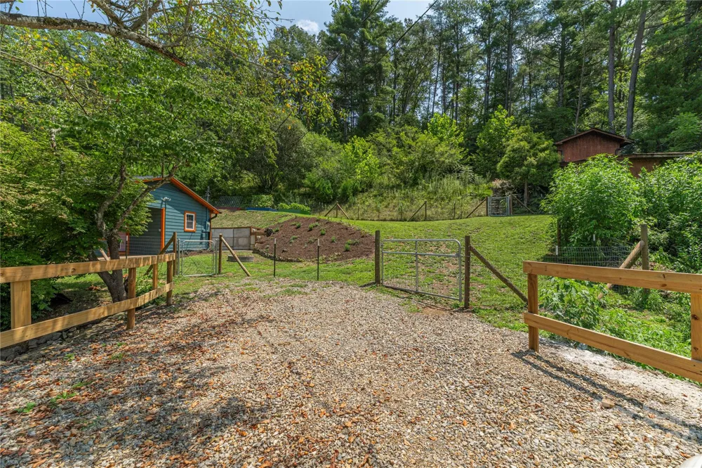 50 Embler Road Alexander, NC 28701