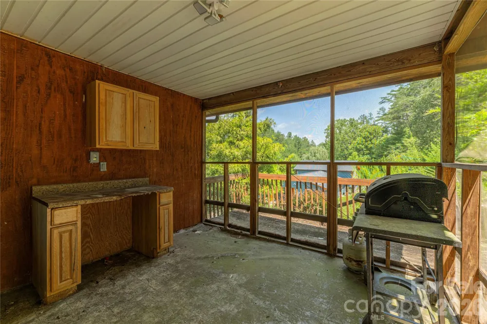50 Embler Road Alexander, NC 28701