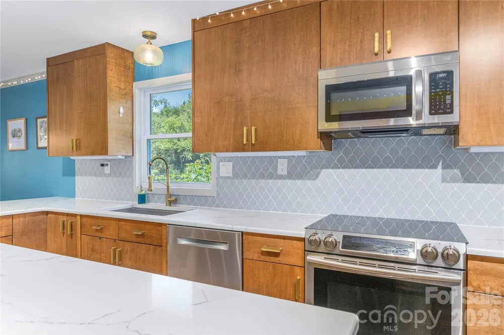 50 Embler Road Alexander, NC 28701