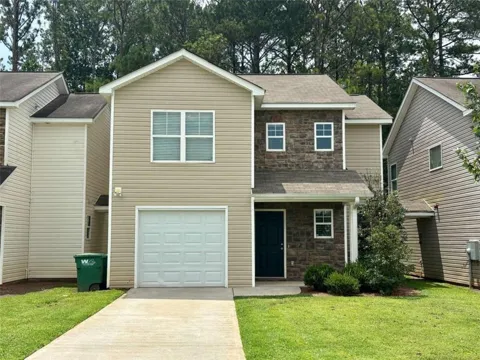 629 Carlton Pointe Drive