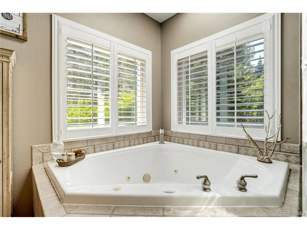 14375 Timber Trail Larkspur, CO 80118