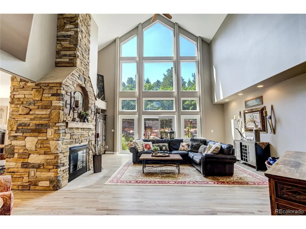 14375 Timber Trail Larkspur, CO 80118