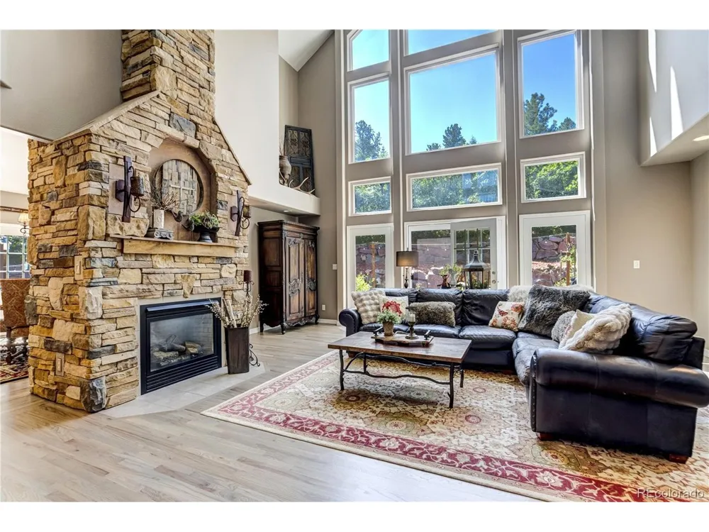 14375 Timber Trail Larkspur, CO 80118