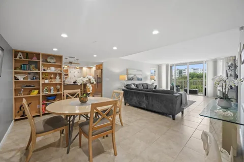 2860 S OCEAN BOULEVARD #316