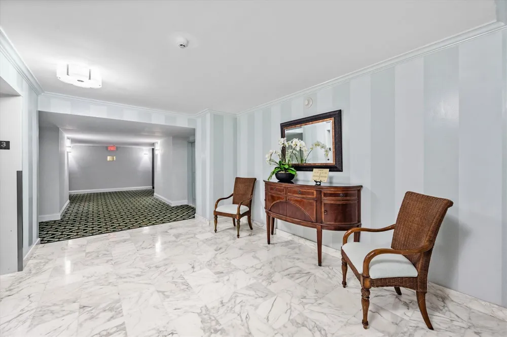 2860 S OCEAN BOULEVARD #316 Palm Beach, FL 33480