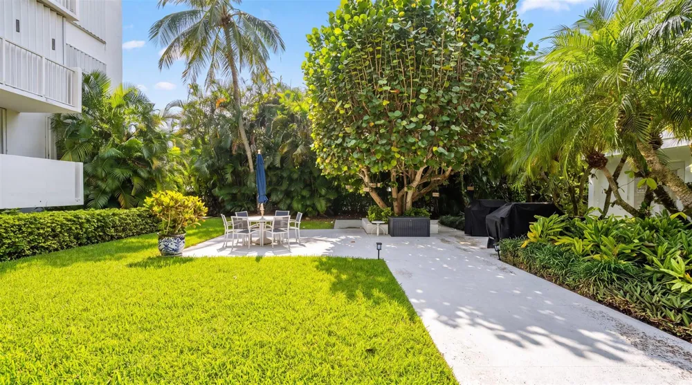 2860 S OCEAN BOULEVARD #316 Palm Beach, FL 33480