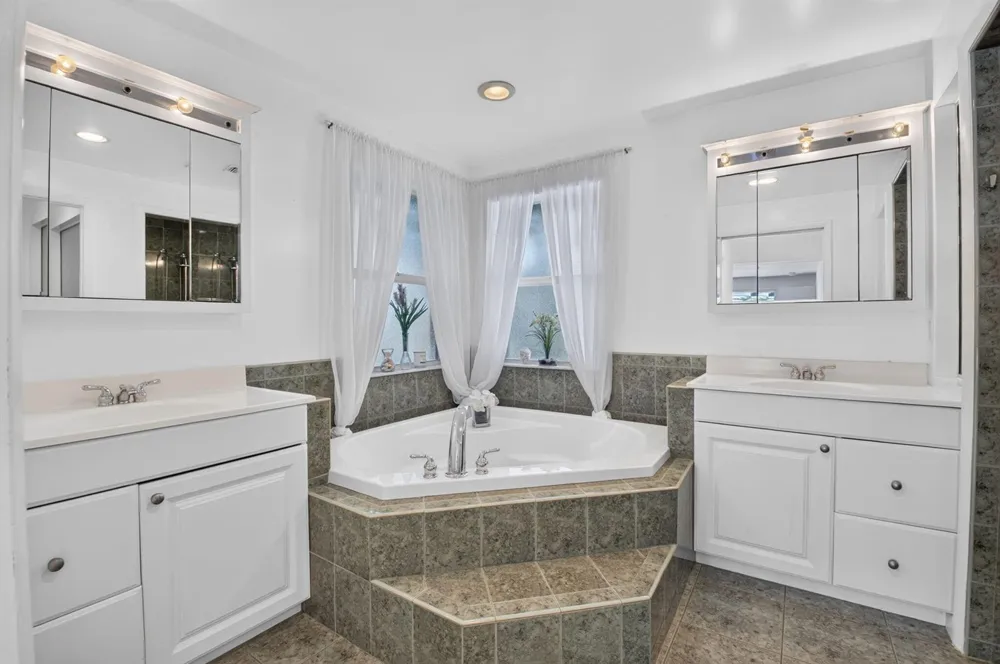 1170 SW 21st Street Boca Raton, FL 33486