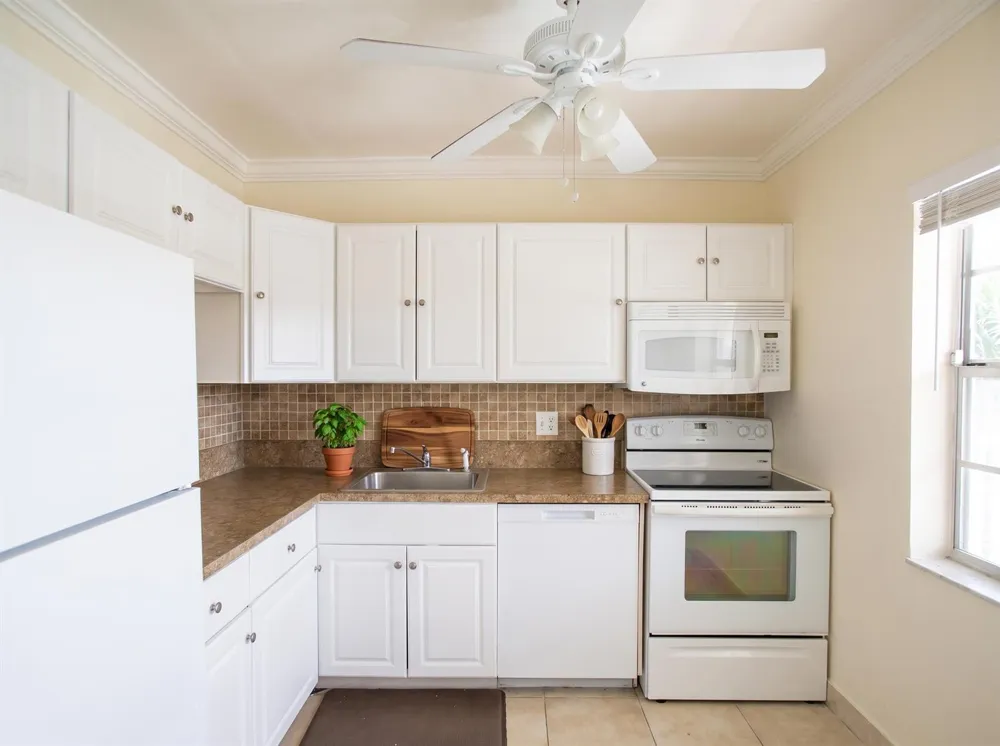 551 NW 80TH AVENUE #203 Margate, FL 33063