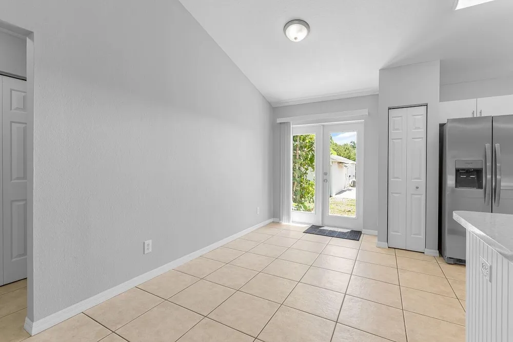 216 13th Street SW Vero Beach, FL 32962