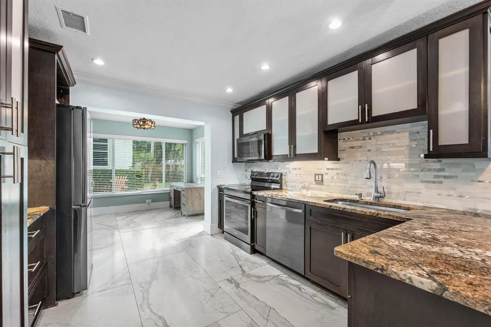 819 6TH STREET Lake Park, FL 33403