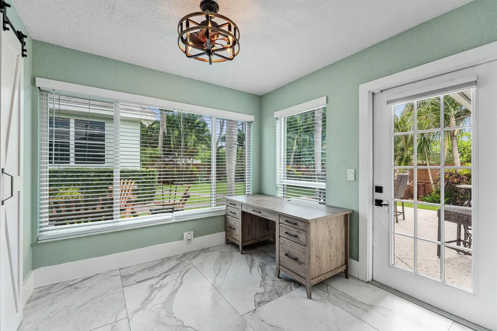 819 6TH STREET Lake Park, FL 33403
