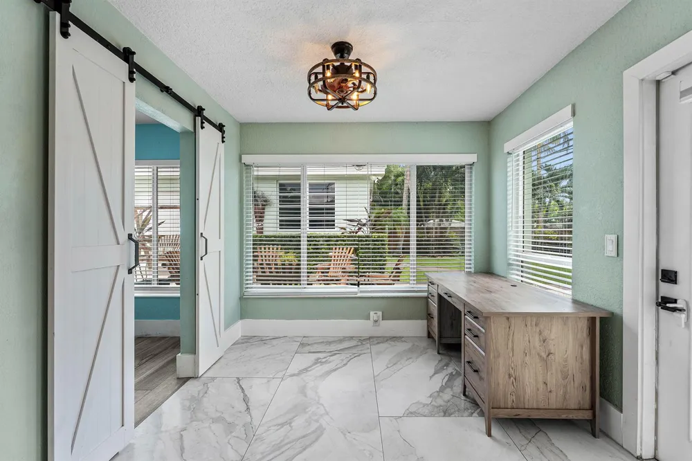 819 6TH STREET Lake Park, FL 33403