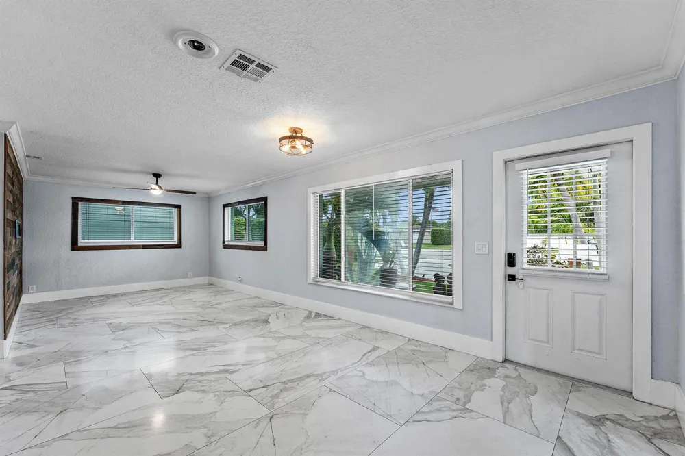 819 6TH STREET Lake Park, FL 33403