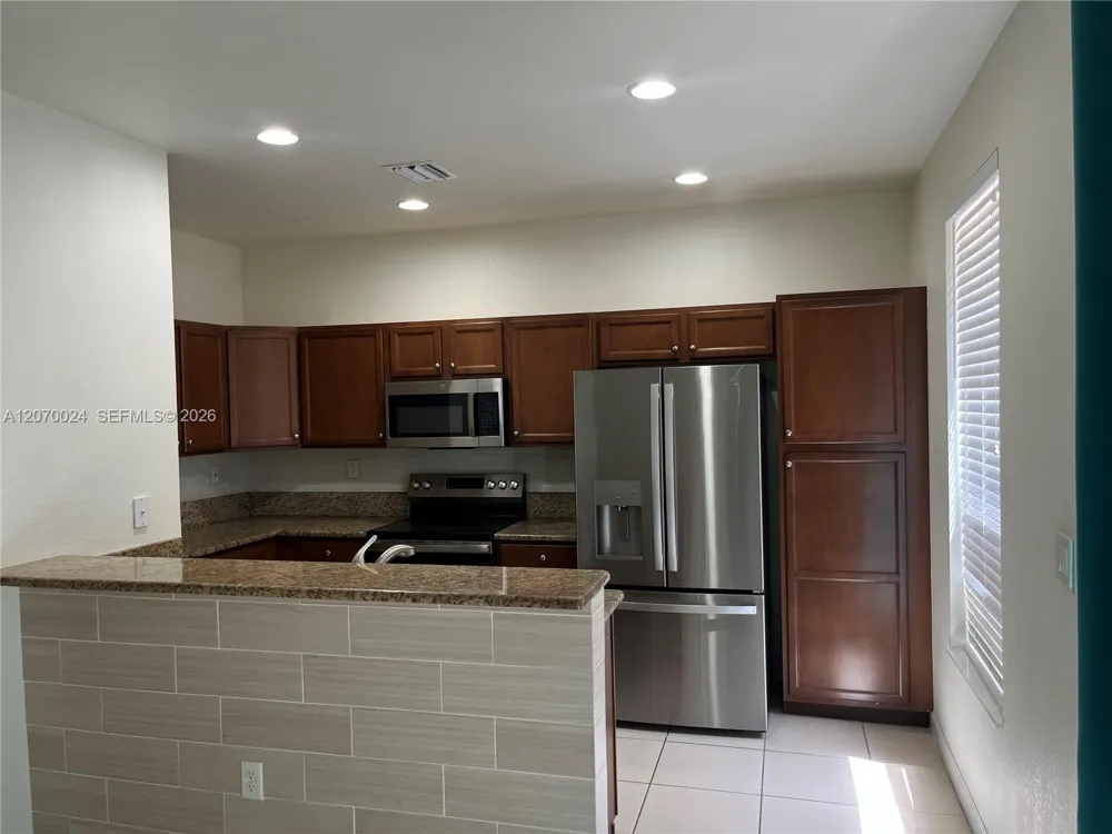 9362 SW 171st Ave Miami, FL 33196
