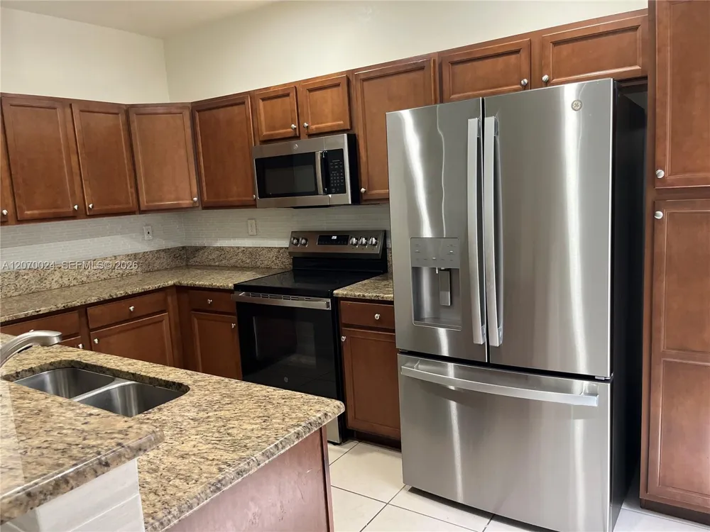 9362 SW 171st Ave Miami, FL 33196