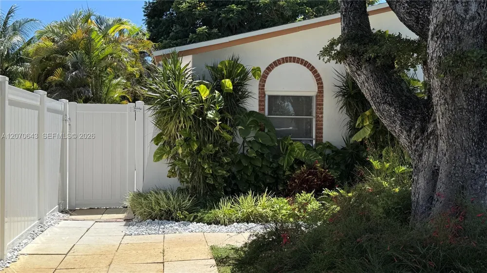 7804 SW 129th Ct #B Miami, FL 33183