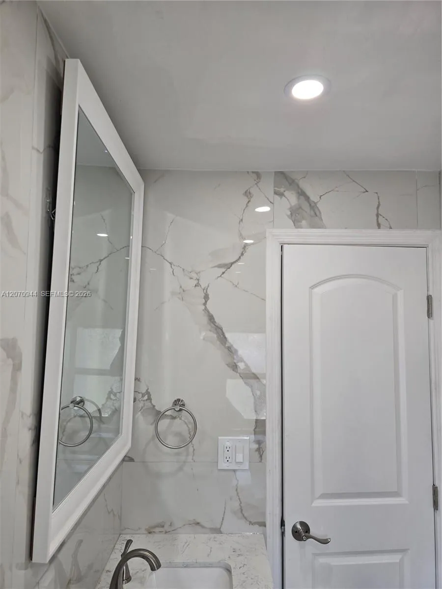 260 NE 118th Ter #262 Miami, FL 33161