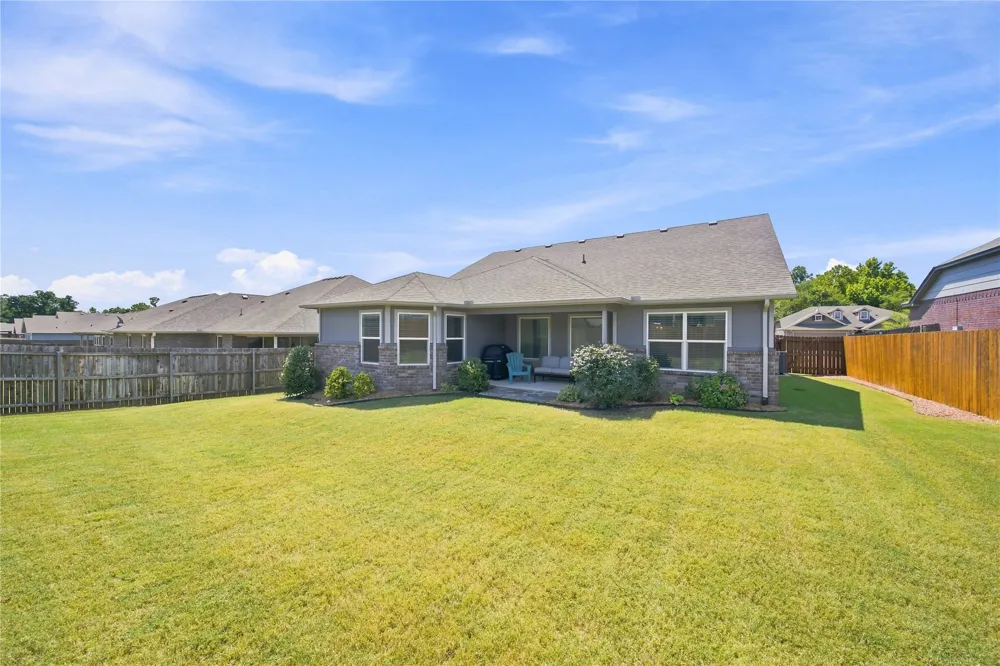 3212 Fredericksburg Street Broken Arrow, OK 74011